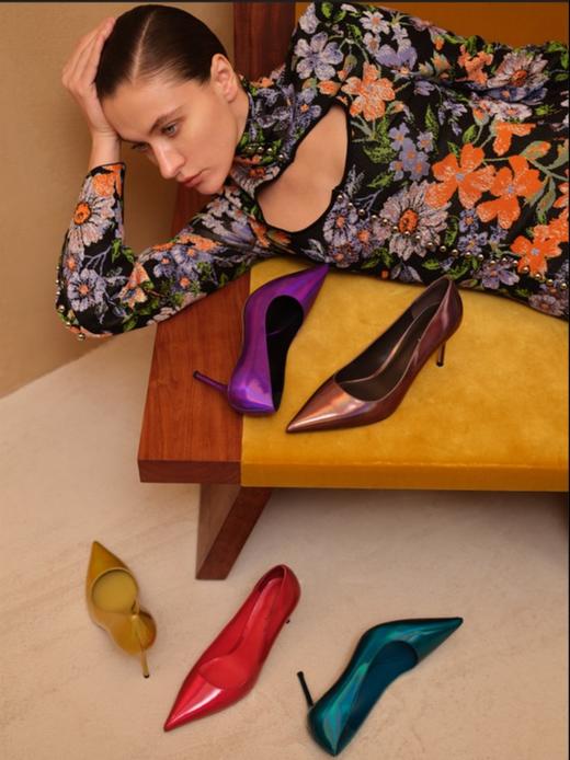 westory2024年春季新款炫彩细高跟尖头时尚单鞋W24AE56531 商品图0