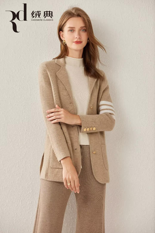 绒典西服领双提女开衫 商品图0