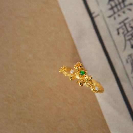 龢盒原创 18k金镶翡翠梅枝花戒指 商品图0