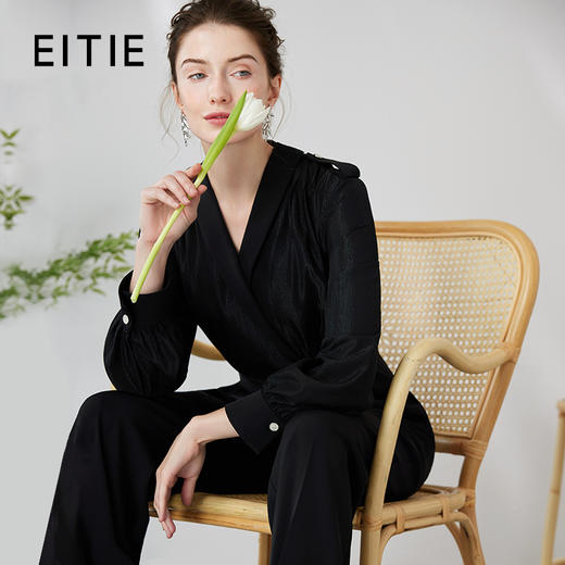 EITIE爱特爱时尚高级感假两件高腰显瘦通勤V领黑色连体裤春新款A2407339 商品图0