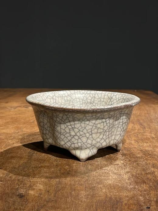 哥窑灰青釉海棠形四足炉，顺丰包邮 商品图0