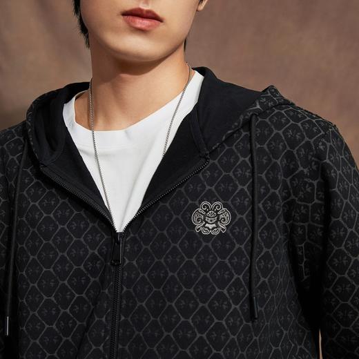 【非遗苗绣蝴蝶妈妈系列】柒牌连帽卫衣男时尚国潮满身提花套头衫	125W70030 商品图2