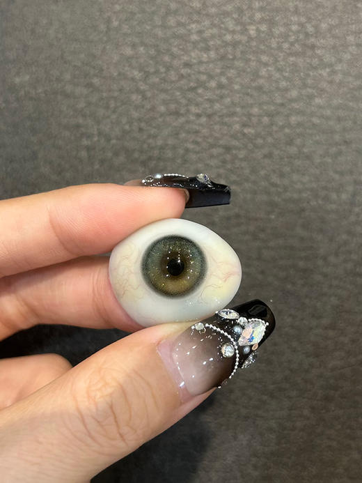 Loveiikira旗下 ·浪漫星河&翡翠心&玻璃心｜14.2mm白狮参考着色中等直径｜日抛  一盒十片装 商品图11