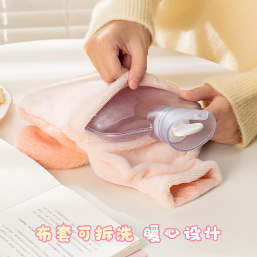 「联名新款！萌动少女心」新款三丽鸥毛绒PVC充水热水袋850ml美乐蒂注水热水袋库居家日用洛米暖手袋 商品图2