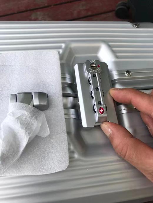 DU家渠道！代狗好几千元的拉杆箱！复古款沟槽式铝镁合金框架旅行箱拉杆箱！ 商品图7