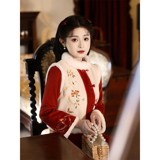 加厚毛呢刺绣拜年服，过年新年马甲+唐装旗袍两件套装LSB-2524 商品图4