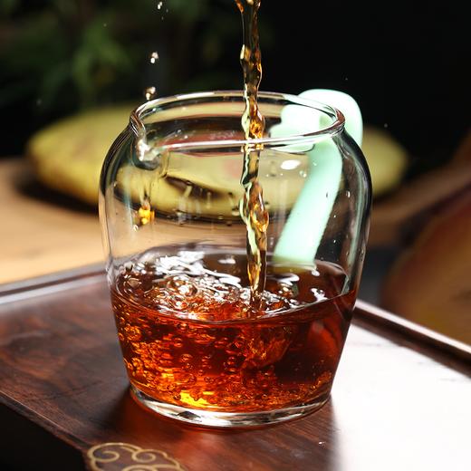 2024年《龙行大运》龙年生肖纪念饼班章熟茶357克 商品图4