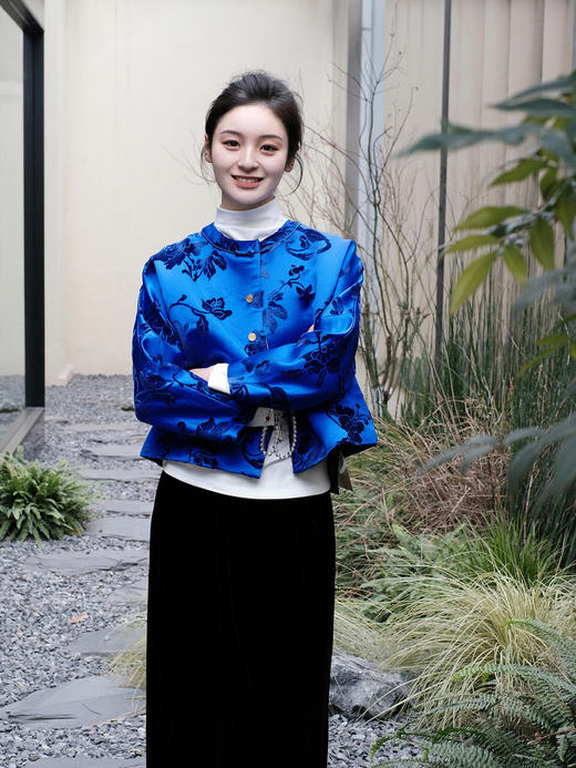 盛唐牡丹| 宝石蓝真丝漳绒圆领外套 商品图2