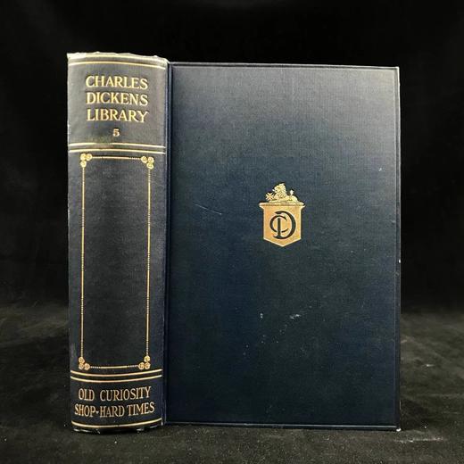 1910年 狄更斯《老古玩店》 32幅插图 漆布精装32开 商品图0