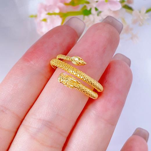 足金999 (足金999字印)5G黄金开口龙年生肖三圈盘龙女戒(5GJZ00679)（预售产品下单后不退款不退货不换货不补差价） 商品图4