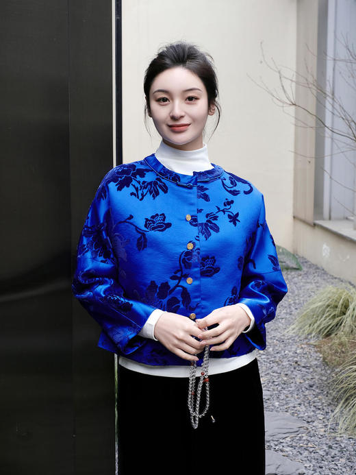 盛唐牡丹| 宝石蓝真丝漳绒圆领外套 商品图0