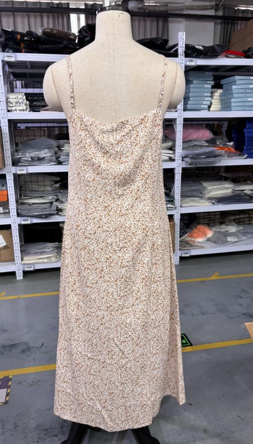 【内购不退换】【M2】臣禾碎花吊带裙9223021176 商品图1