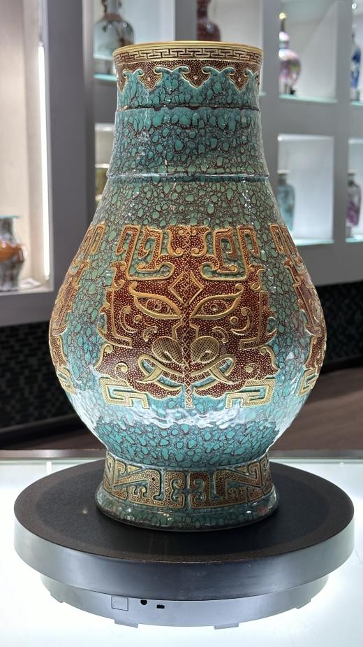 荤炉钧雕刻描金兽面福筒瓶 商品图0