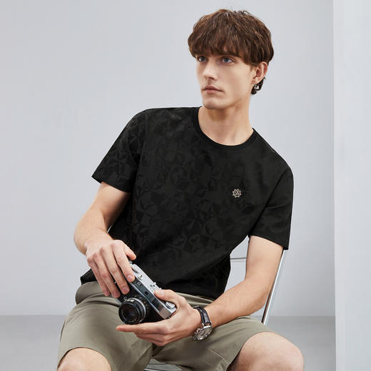 【凉感索罗纳】柒牌短袖t恤男时尚休闲满身提花夏季新款圆领上衣	124T71570 商品图2