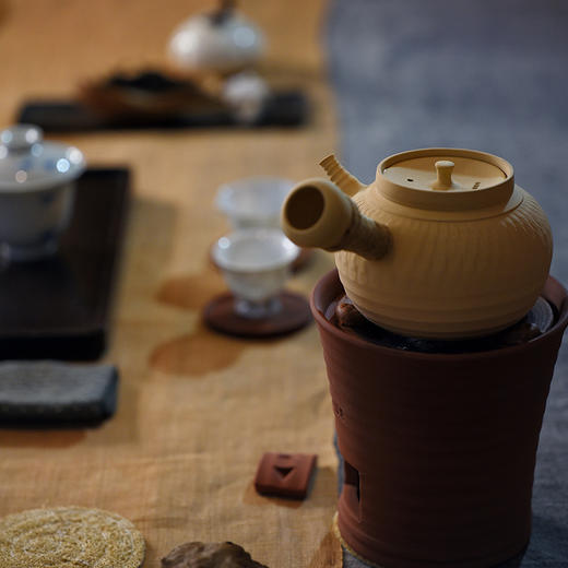 红泥风炉玉书煨 潮汕茶房二宝：红泥小炉/茶壶 枫溪老艺人黄树藩制（潮州枫溪圆通发货） 商品图3