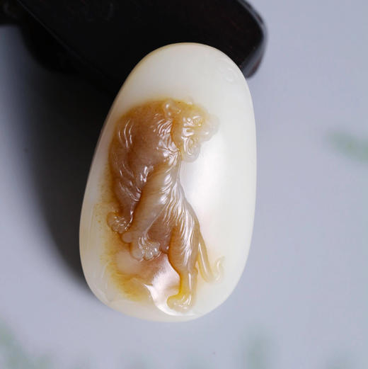 和田玉【虎虎生威】白玉俏糖色 商品图6