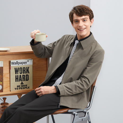 【无缝翻领】柒牌夹克男秋季新款干部商务休闲爸爸装防风外套	125K70120 商品图1