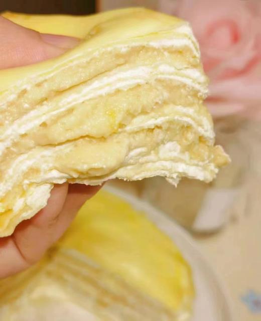 【现货】猫山王榴莲千层，榴莲含量高达180g 奶香四溢 到货之后第一时间冷冻保藏！快递发货可能会发生变形，介意慎拍~ 商品图6