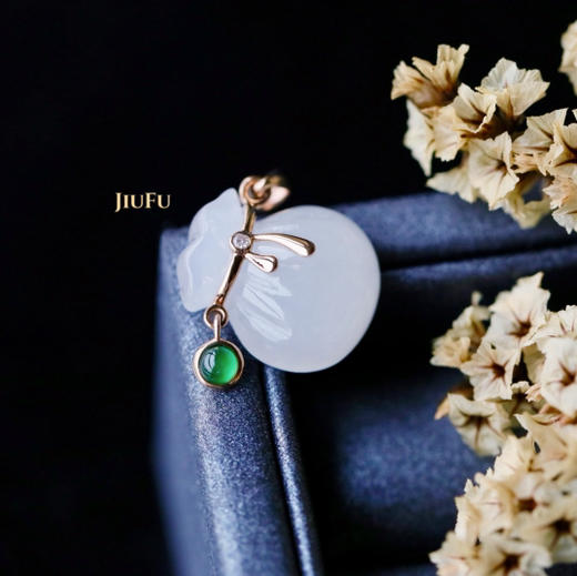 18K玫瑰金和田玉（白玉）镶钻福袋吊坠/福袋12*14mm/配镶钻石、翡翠 商品图3