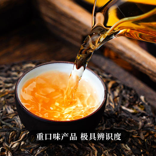 【霸王青饼】2015年古树春茶掌柜亲制勐海班章普洱茶生茶357g/饼 拍5发6 商品图3