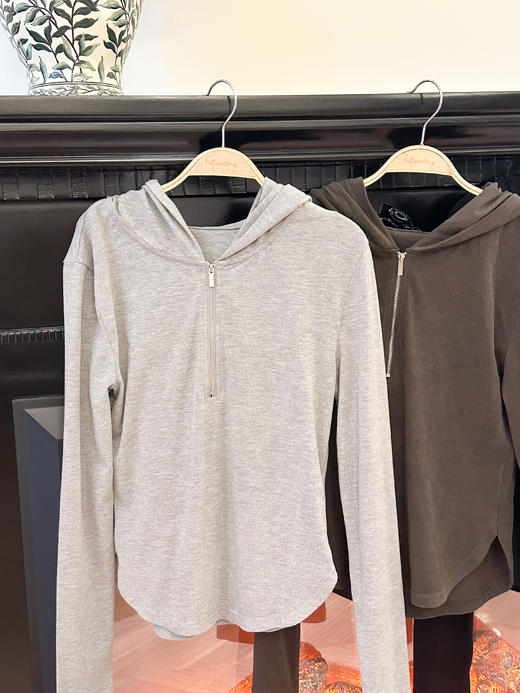 【孤品样衣，不退不换】超级柔软舒适德容感连帽卫衣打底 商品图1