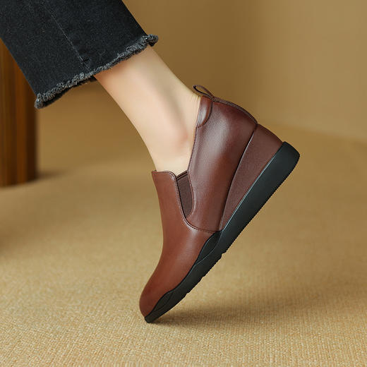 舒适简约，尖头里外全皮坡跟一脚蹬单鞋BXJ-379-1 商品图8