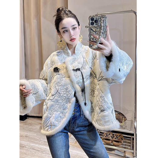 新中式白色刺绣唐装棉服2023冬季新款时尚高级感保暖国风外套AHM-ymy5020 商品图3