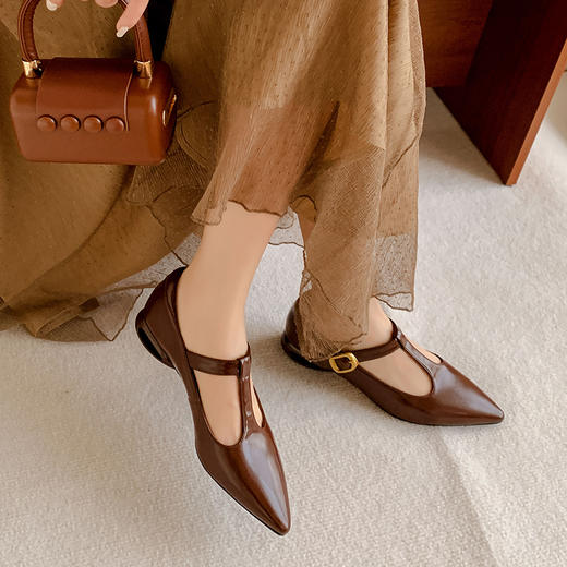 新款上新，法式尖头纯色扣带单鞋ML-m1897 商品图5