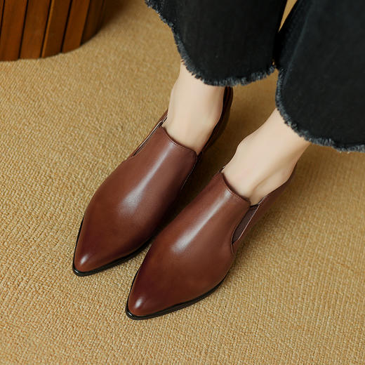 舒适简约，尖头里外全皮坡跟一脚蹬单鞋BXJ-379-1 商品图10