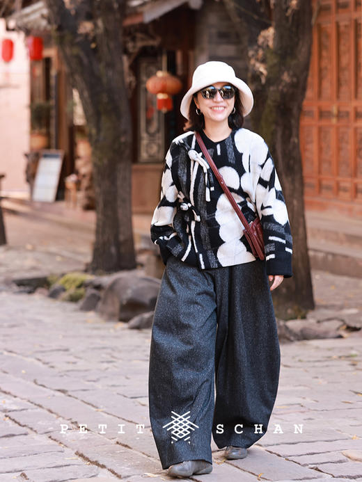 PETIT SCHAN小闪 CLO#376 cruise 游弋 意大利进口羊毛桑蚕丝混纺微弧大廓形阔腿香蕉裤 商品图4