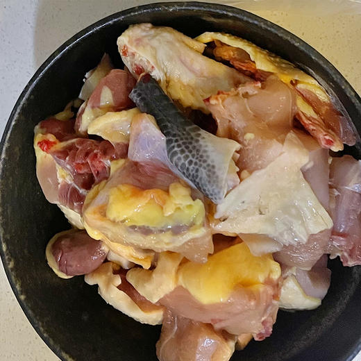 【社区团购】【散养狼山黑鸡】果园散养人工宰杀流水清洗1只/杀好净重3斤左右 商品图4