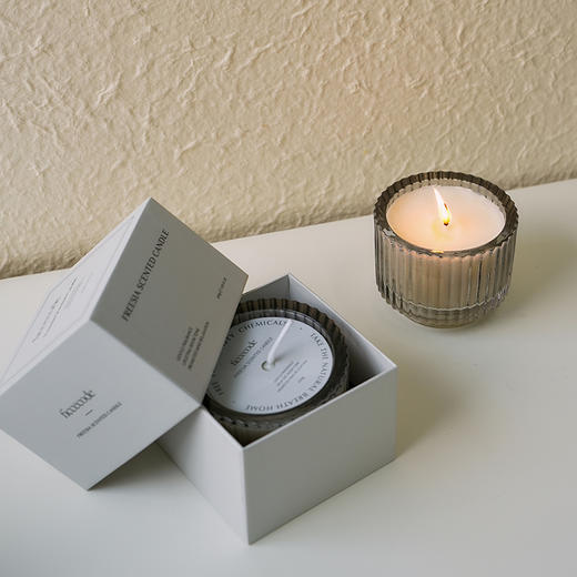 澳洲进口菲诗蔻小苍兰香薰蜡烛200g 商品图2