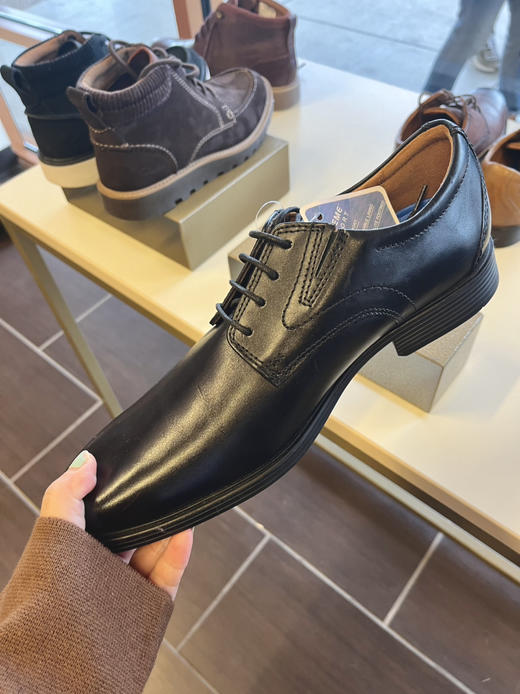 Clark 男士复古皮鞋👞质感超级好半价¥599直邮到手！下单找码 商品图1