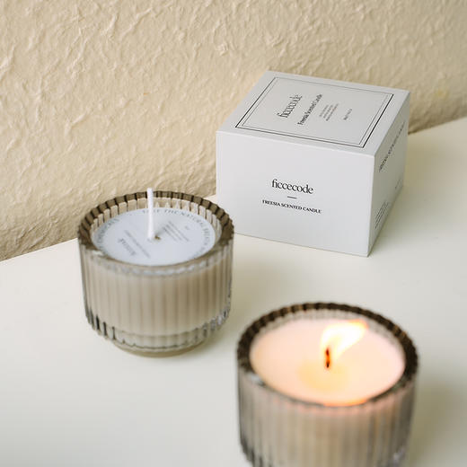 澳洲进口菲诗蔻小苍兰香薰蜡烛200g 商品图3