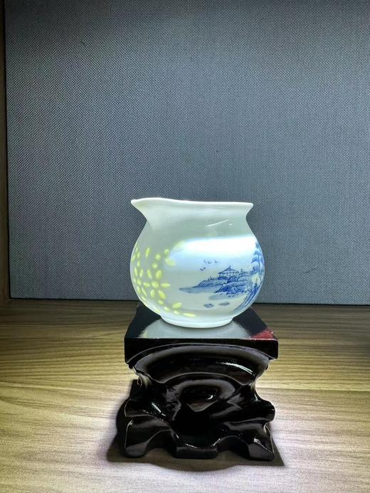 景德镇陶瓷 国瓷红叶 8头釉下手绘七彩山水玲珑茶具 商品图3