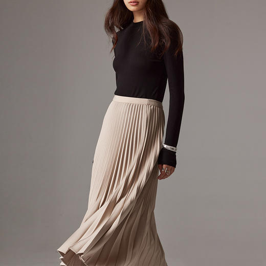 IN AND ON 高阶重工压褶 灵动伞摆渐变风琴褶半裙53741 商品图2