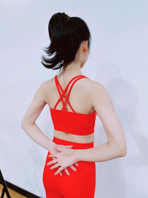 爆款好货 新年经典款 纯色双带短背心-亮红 商品图6
