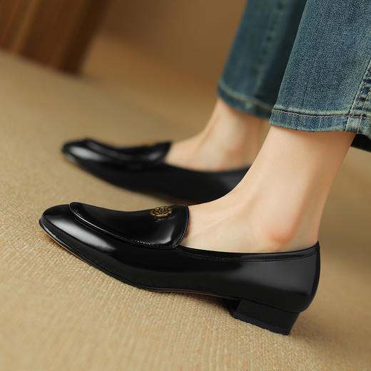 优雅百搭，圆润真皮纯色金属装饰乐福鞋单鞋NX-8076 商品图2