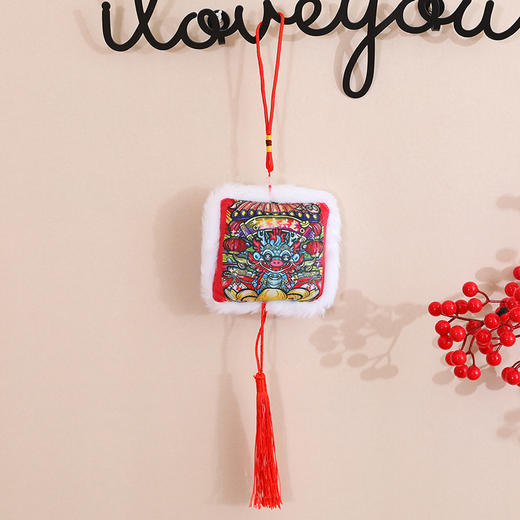 龙年国潮【三合一暖手靠枕毯子】 办公室 午睡抱枕礼品 吉祥物 商品图10