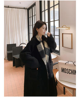 一件当2件穿！今冬爆火的格纹呢子大衣来了，不挑身材，1秒穿出高级感！