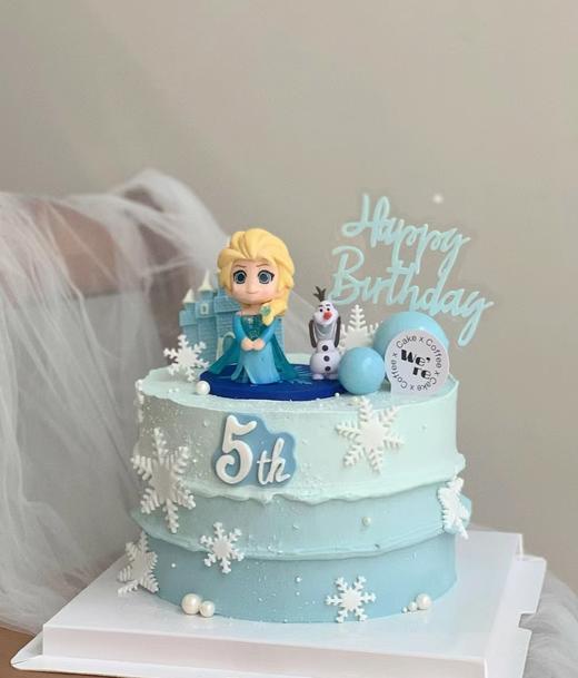 【臻品系列】---半翻糖加高三层夹心【Q版冰雪】蛋糕 商品图0