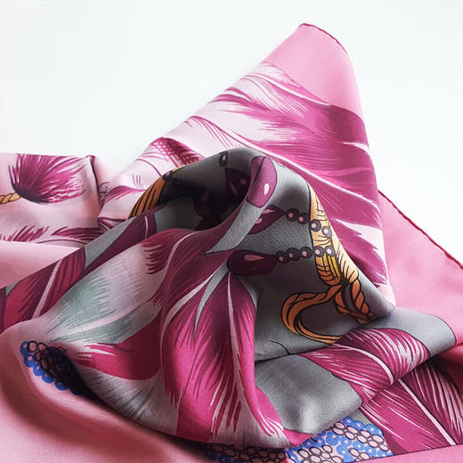 【99新】爱马仕（HERMES）女士玫红色羽毛印花丝巾 丝巾 爱马仕  241218TH03 商品图8