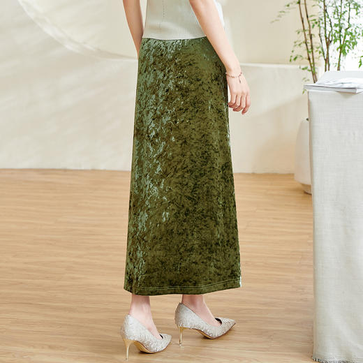 剩S/M 米思阳2025秋季新款复古法式丝绒半身裙高腰亮面修身弹力长裙0208 商品图5