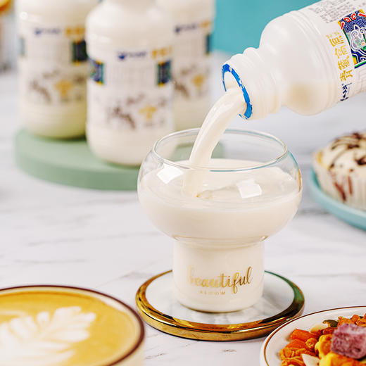 【光明&小西牛】青藏高原纯牛奶3.6g蛋白营养早餐奶 243ml*12瓶 商品图4
