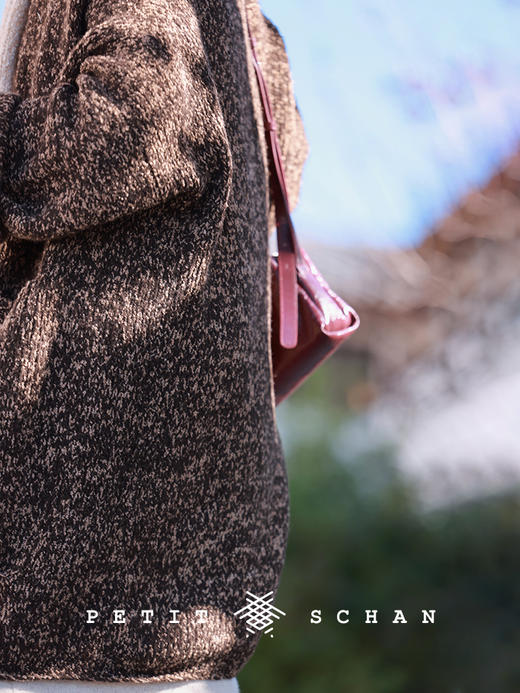 PETIT SCHAN小闪 CLO#413 Neck and neck 不分上下 牦牛绒手纺纱纯手编针织开衫大外套 商品图3