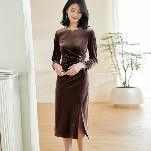 米思阳【丝绒包臀年会裙】2025春季新款时尚气质知性修身显瘦连衣裙 商品图5