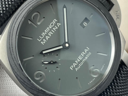 NOOB official新品：沛呐海Luminor Marina 44MM “烟灰”1662 喷砂钛壳工业感十足护侨把 圈口 把头深色碳纤维 色调层次高级上档次，与1661 相似却比1661 更闷骚 商品图11