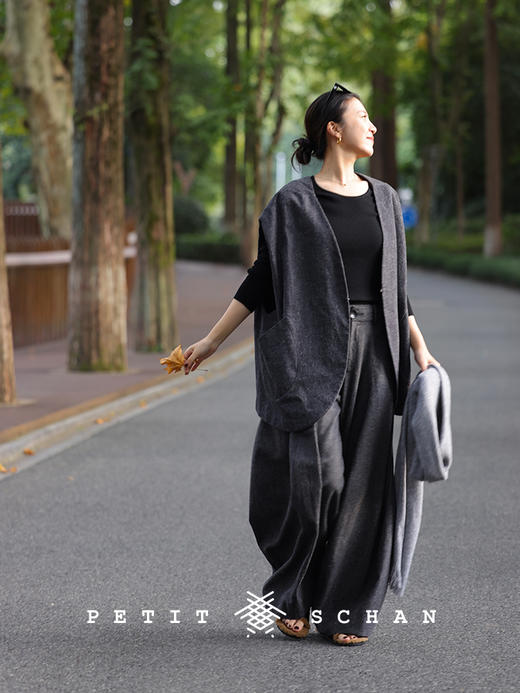 PETIT SCHAN小闪 CLO#376 cruise 游弋 意大利进口羊毛桑蚕丝混纺微弧大廓形阔腿香蕉裤 商品图7