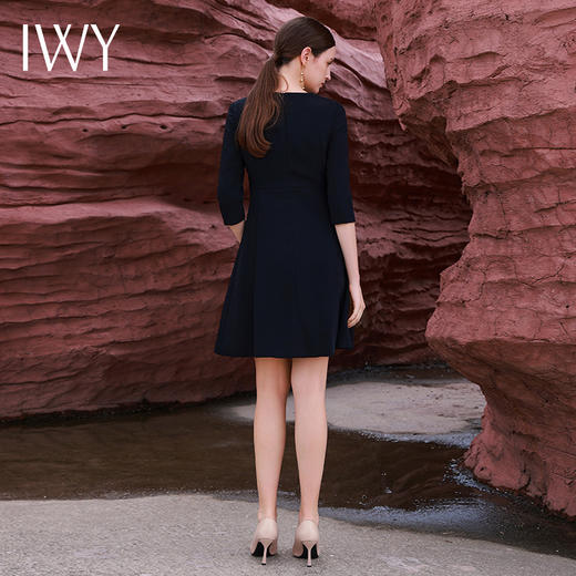 IWY/时尚气质黑色设计感职业连衣裙女酒店经理商务正装售楼部工作服Q13304 商品图5