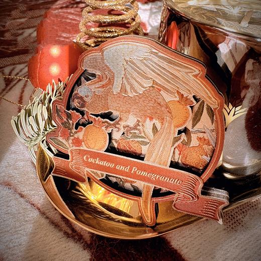 V&A博物馆沃尔特克兰系列 凤头鹦鹉和石榴木质磁吸式冰箱贴 商品图3